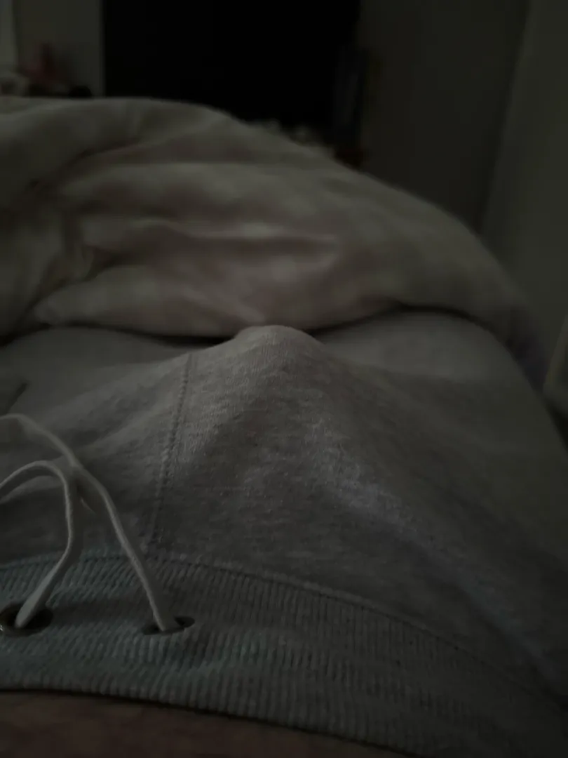 26 M4F Waterbury who can start my day off with a bang