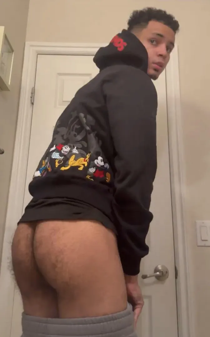 26 need a hairy black top — light skin, brown skin, dark skin  down to rim