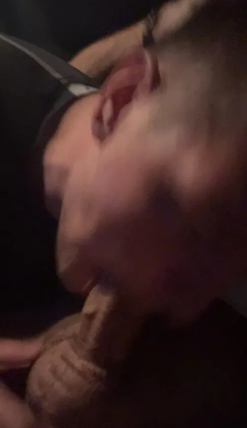 [27] M Craving for someone to use my throat tonight  Drive 