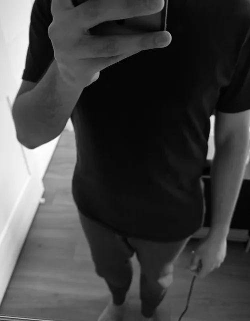 27 (M4M) looking to explore bottom side