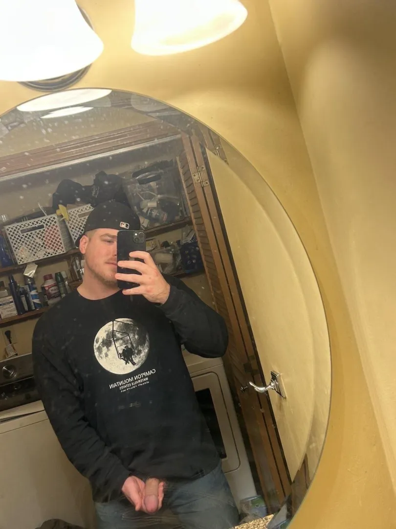 27[m4a] looking to find a friend