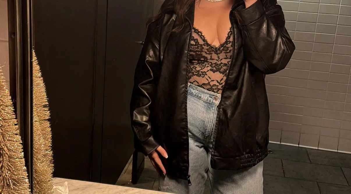 [27MF4M] - Norwalk - Come Flirt With Her at The Bar Tonight