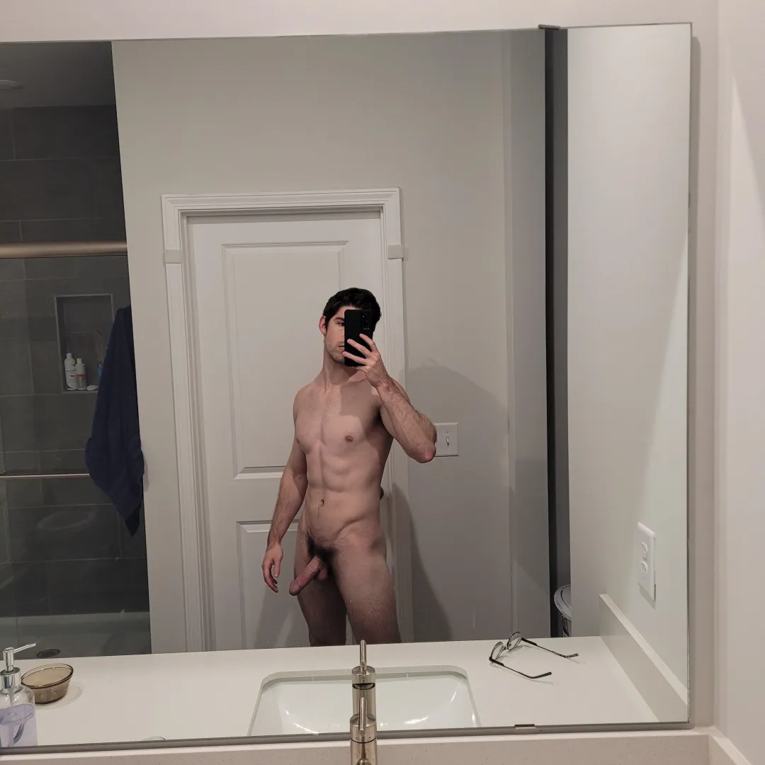 [28] Feels great to be nude bros