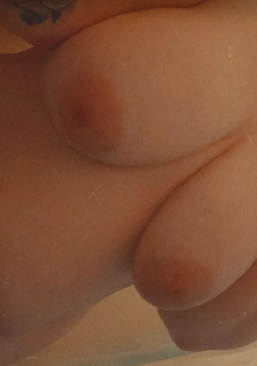 28F BBW looking for M to join for a a threesome