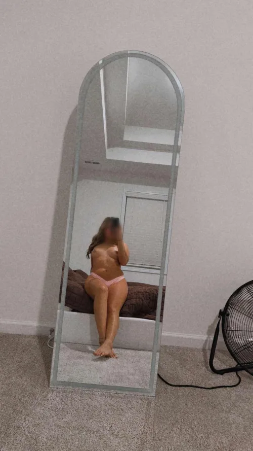 [28M/24F] Couple in Fayetteville, NC in search of 7.5”+ bull, white Must be fit and attractive and Be able to verify. Send us a DM, I will not reply to the post. White only please Just our preference. Looking for a regular FWB.