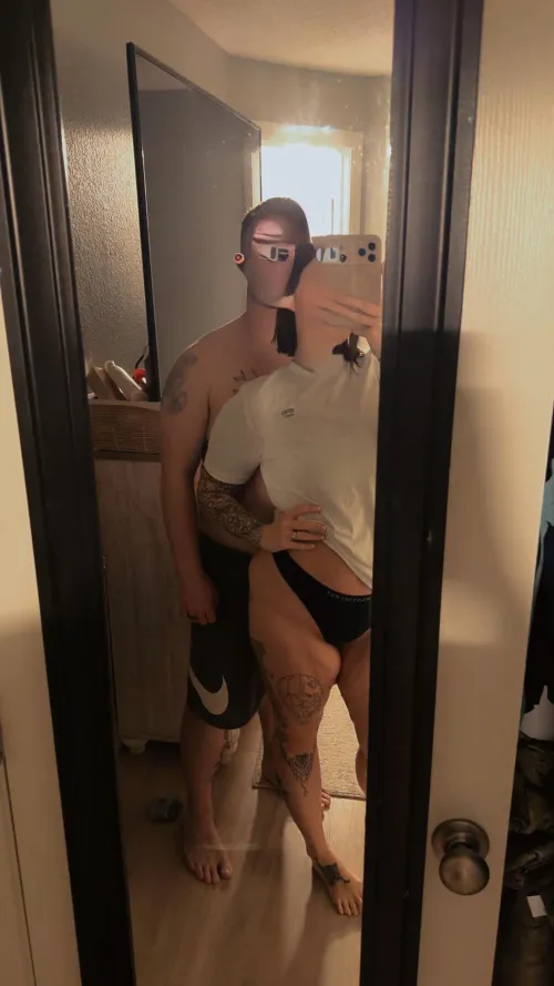 28MF4MF/F/ select males Clarksville area. Will host