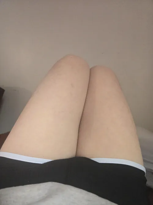 29 m bottom. Horny and looking to sext