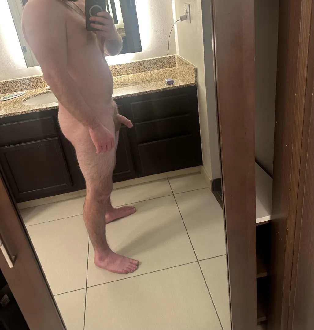 29 [M4A] #springfield - daddy looking for sissy to have fun in my hotel all week. Dm me with pics let’s have some fun. A lot of room in my hotel ;)