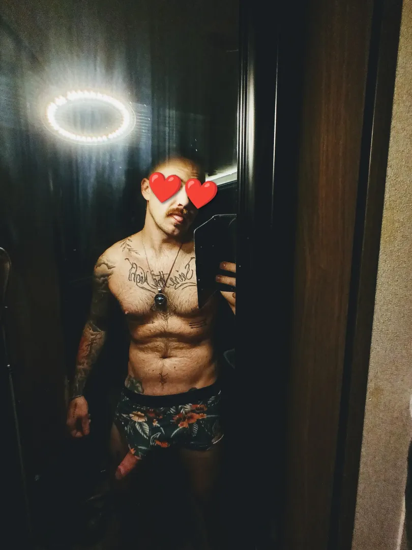 29 [M4F] Central Washington Area - Do you like my boxers?