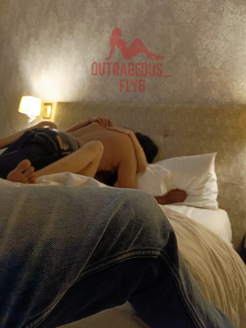 29F: so into him that I forgot hubby was watching me. [F][C]