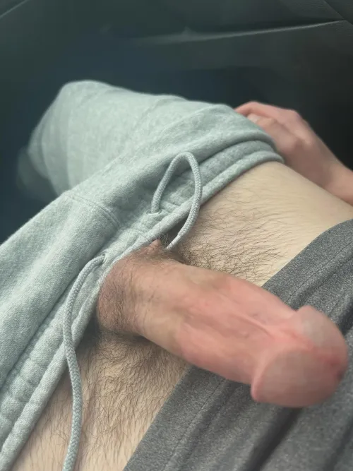 29M looking for a good time online or irl. Pics on request