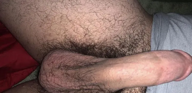 29m thick cock and decent looking masculine top for smooth bottoms or couples for fun 
