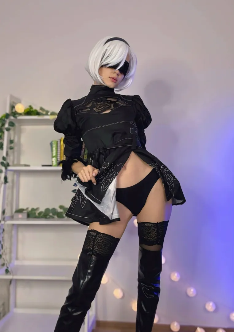 2B by moonrose14