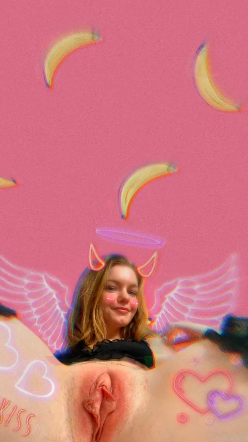 <3