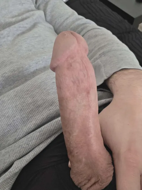 30 Dilf. Any naughty milfs need a hung cub?