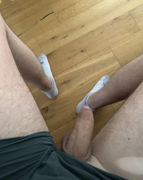 30, junge gutbestückte boys hier? 