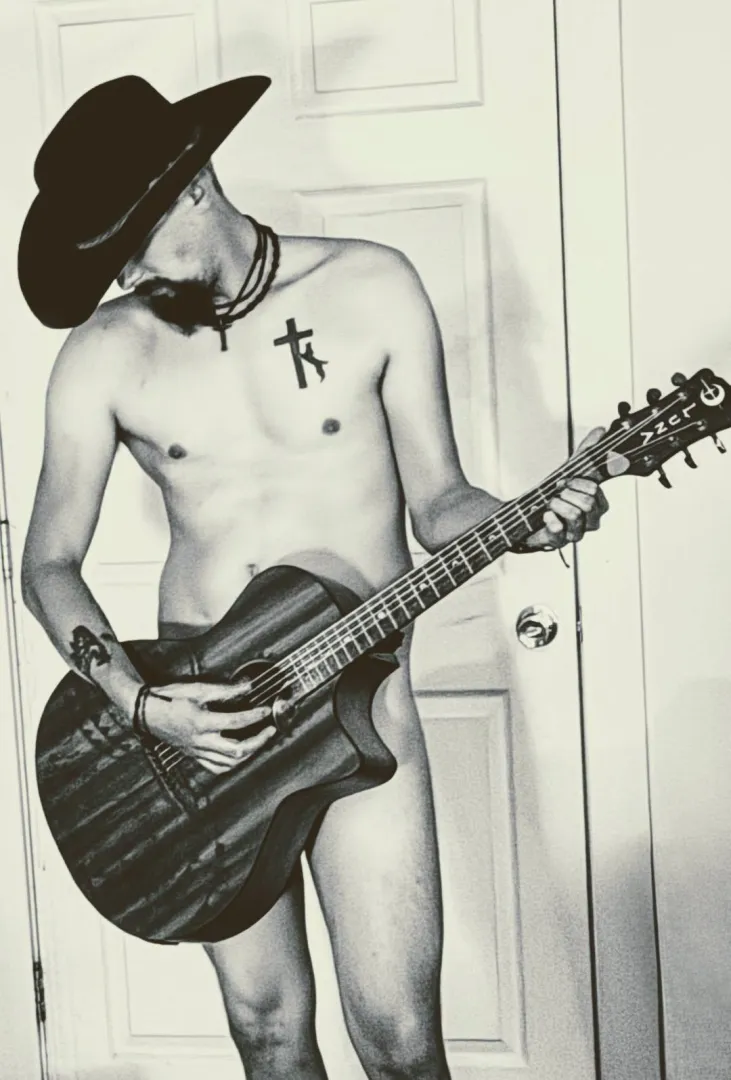 30 M4F howdy ladies anyone wanna chat and chill