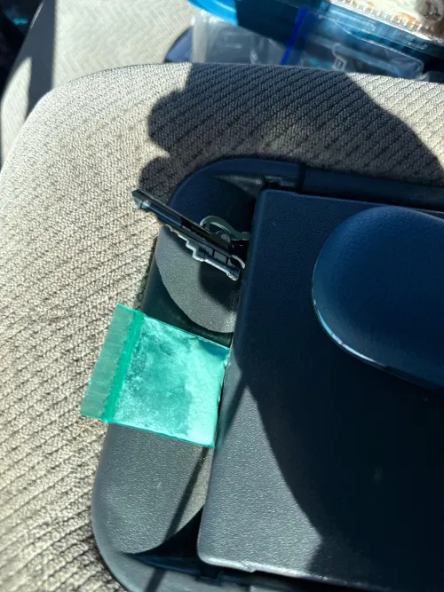 30 M4F skiing solo on the way to work let’s chat ladies