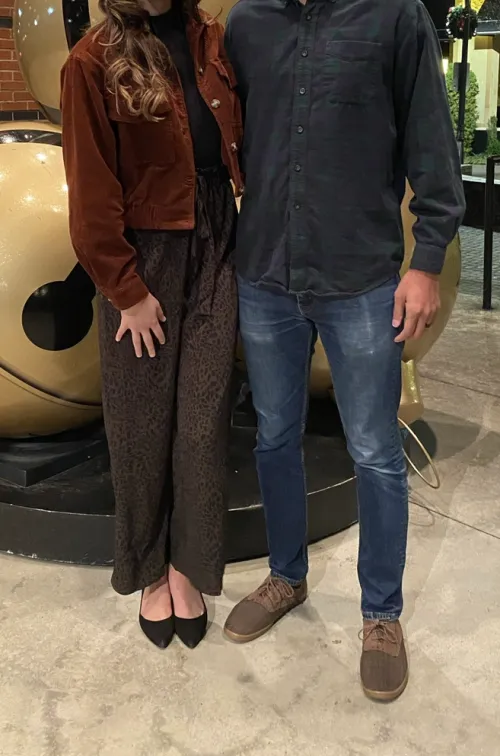 30 (MF4M) fit Atlanta couple looking for a fit, tall, BWC third for Valentine's day. READ DESCRIPTION. Very strict requirements. Blank profiles ignored