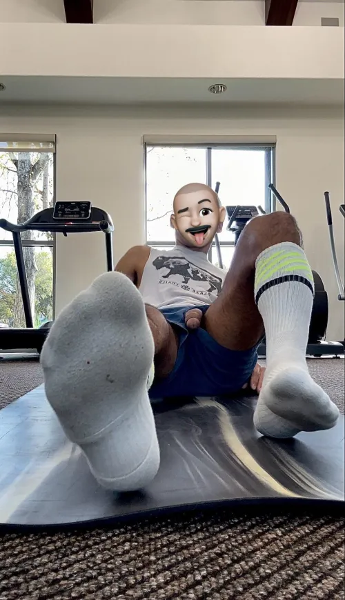 [30] Sniffing options, DMs open for serious inquiries.