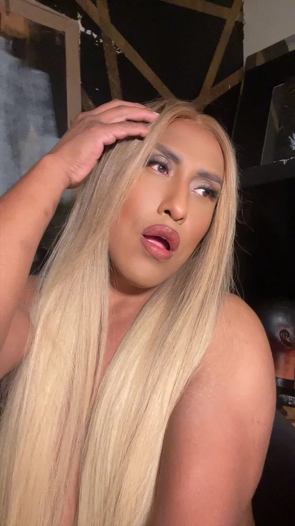 30 [t4m] #los Angeles SGV - Blondes do it better on Saturday nights ✨ let’s get freaky