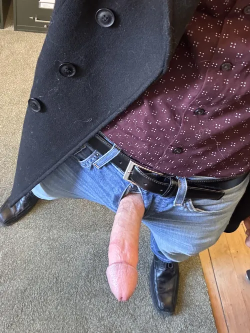 [30] What your professor hides in his pants