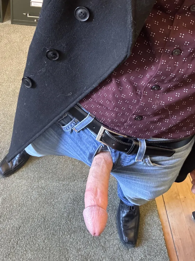 [30] What your professor hides in his pants