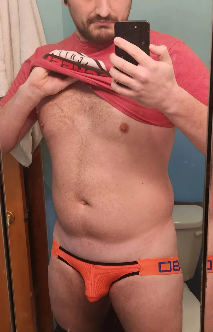 30M Stroking on the Couch @smalltown_bear