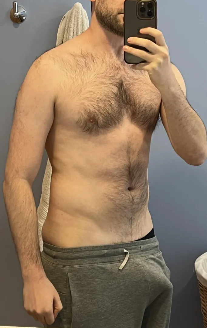 30M4F - in Melbourne this Sunday night and Monday night. Looking for hookup in my hotel room while I’m here