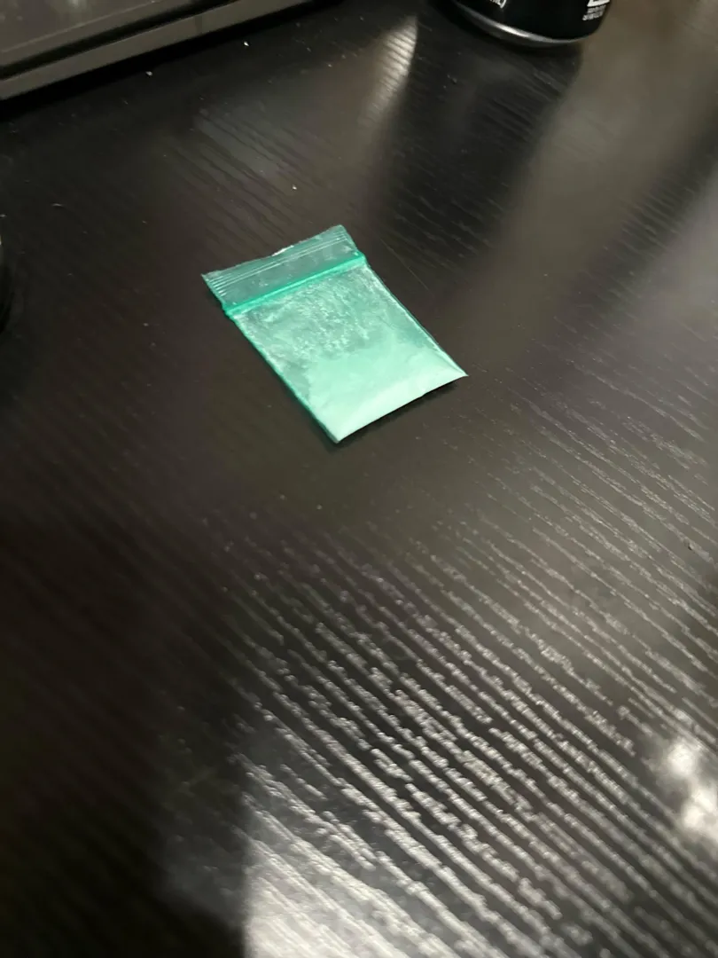 30m4f skiing solo let’s chat ladies