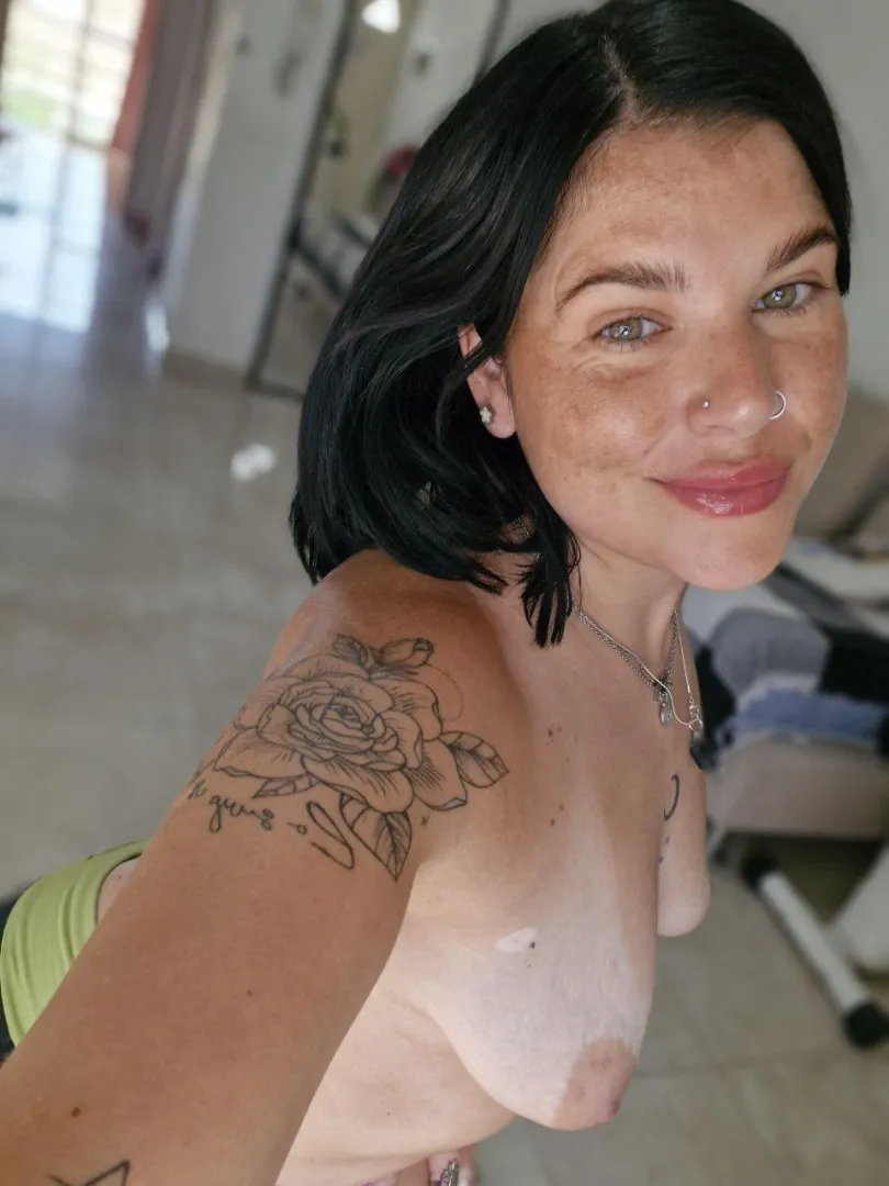 30milf if you can handle single mom from , prove it come over and fuck me