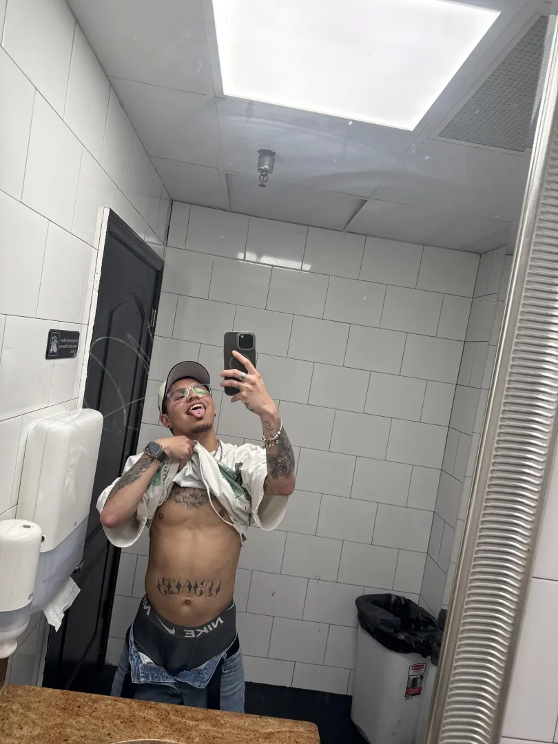 31 m looking for a chill bro to talk to hmu