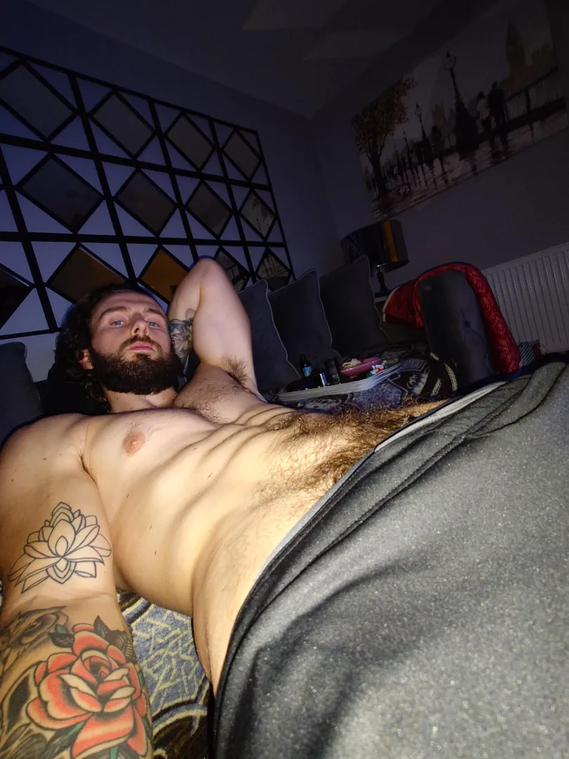 (31) Musky, post gym pits