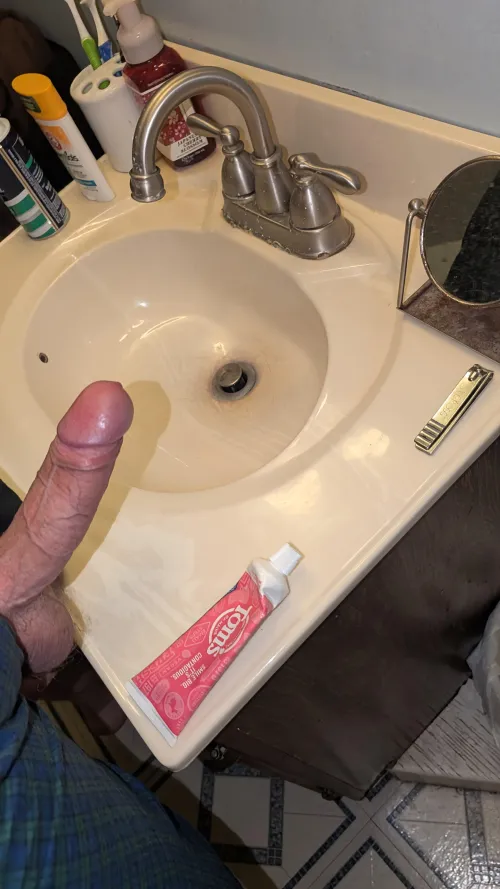 31 Straight hole stretcher