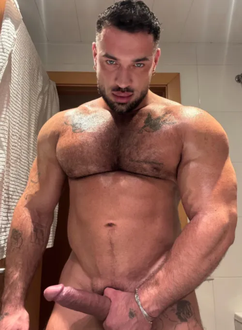 [31] would you guys like suck on this beautiful rock hard cock with my vains showing out?