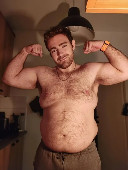 31 yo italian chubby daddy