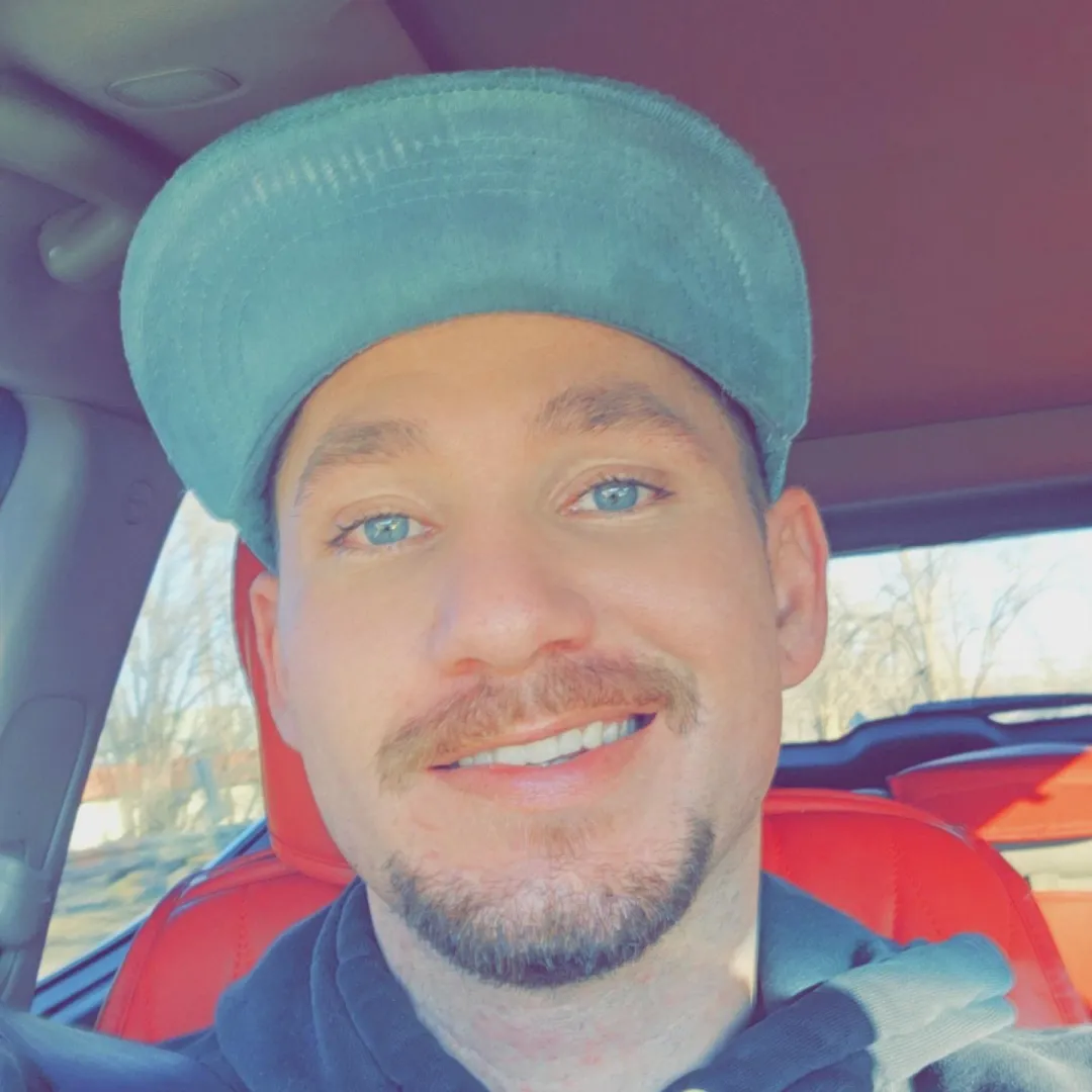 31[M4F] looking for a FWB or a regular get together in the ABQ, Los Lunas, Belen areas. FEMALES ONLY , thanks.