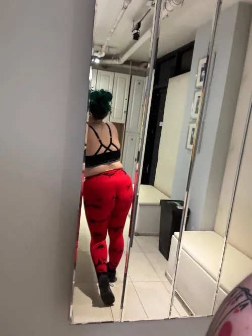 32 [F4M] shameless fucktoy whore looking for cuck: please read