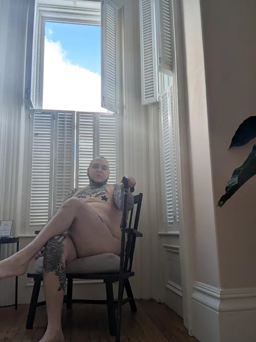 (32M Autistic with myelopathy L2/L3) finally did a shoot with my mobility aid and feeling sexier than ever ❤️