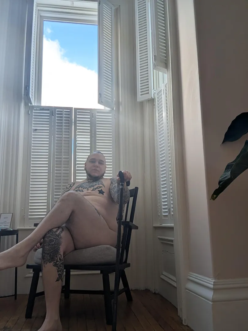 (32M Autistic with myelopathy L2/L3) finally did a shoot with my mobility aid and feeling sexier than ever ❤️