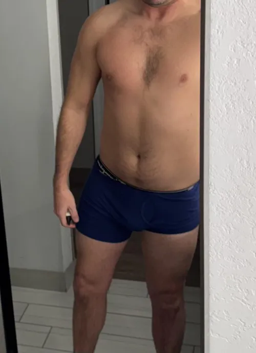 32M looking