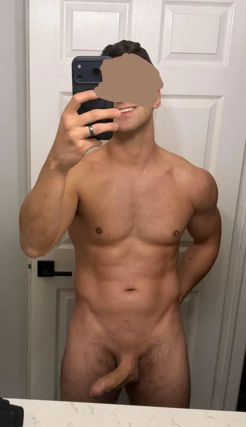 33 M - I’m the husband that jogs shirtless in the neighborhood