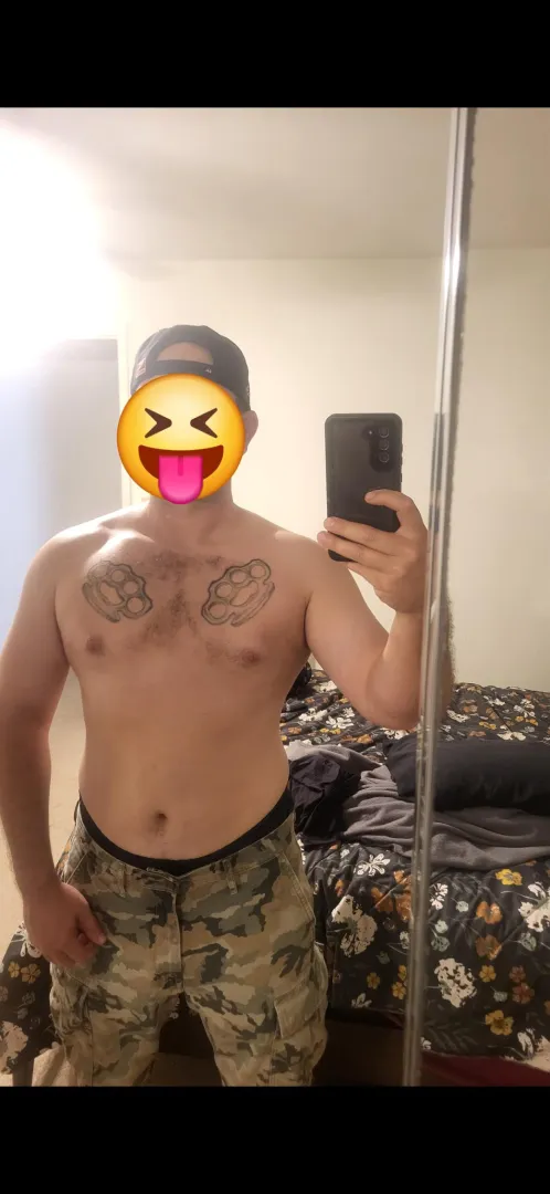 33 [M4F] - Any Oahu girls need a v-day lover?