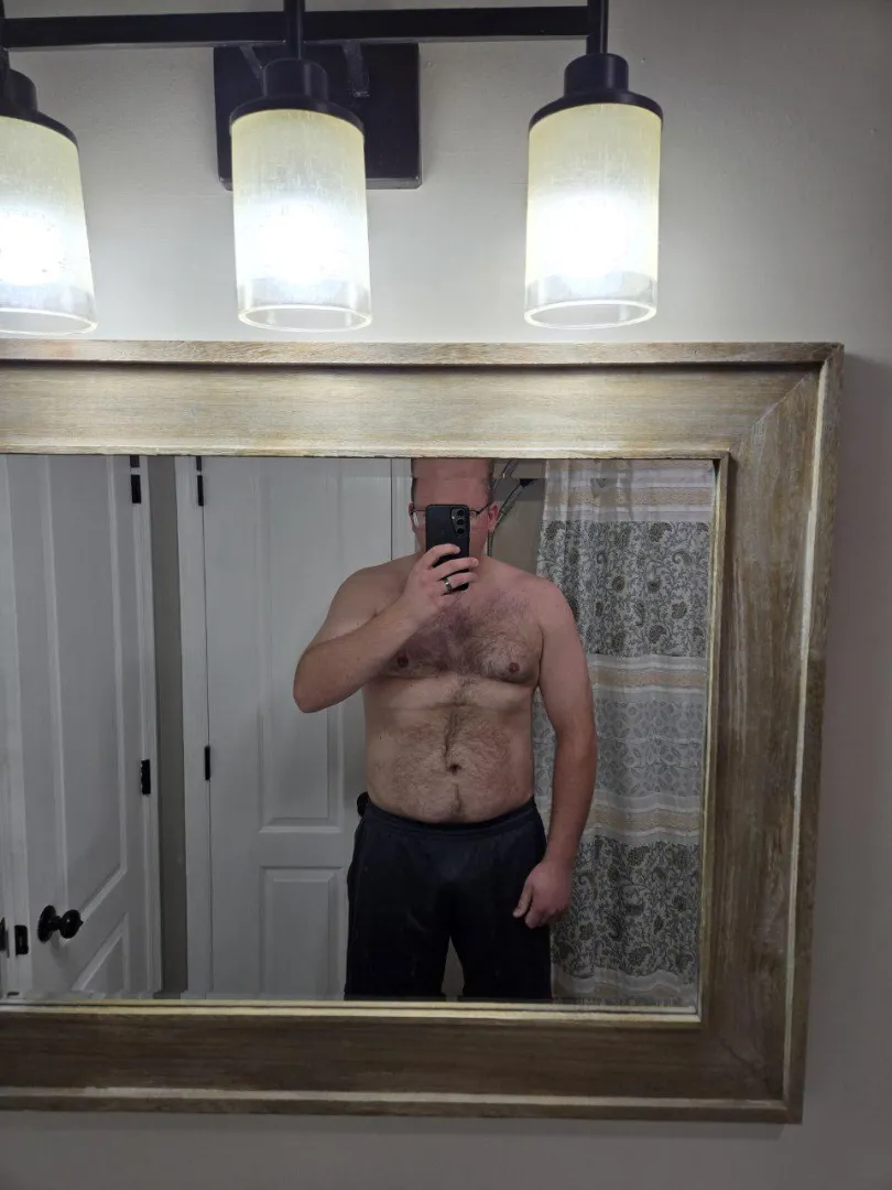 33 yo M4F #Huntsville looking for a discreet #hotwife connection.
