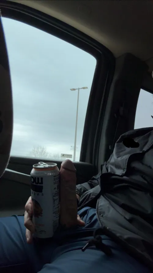 33M4F looking for NSA