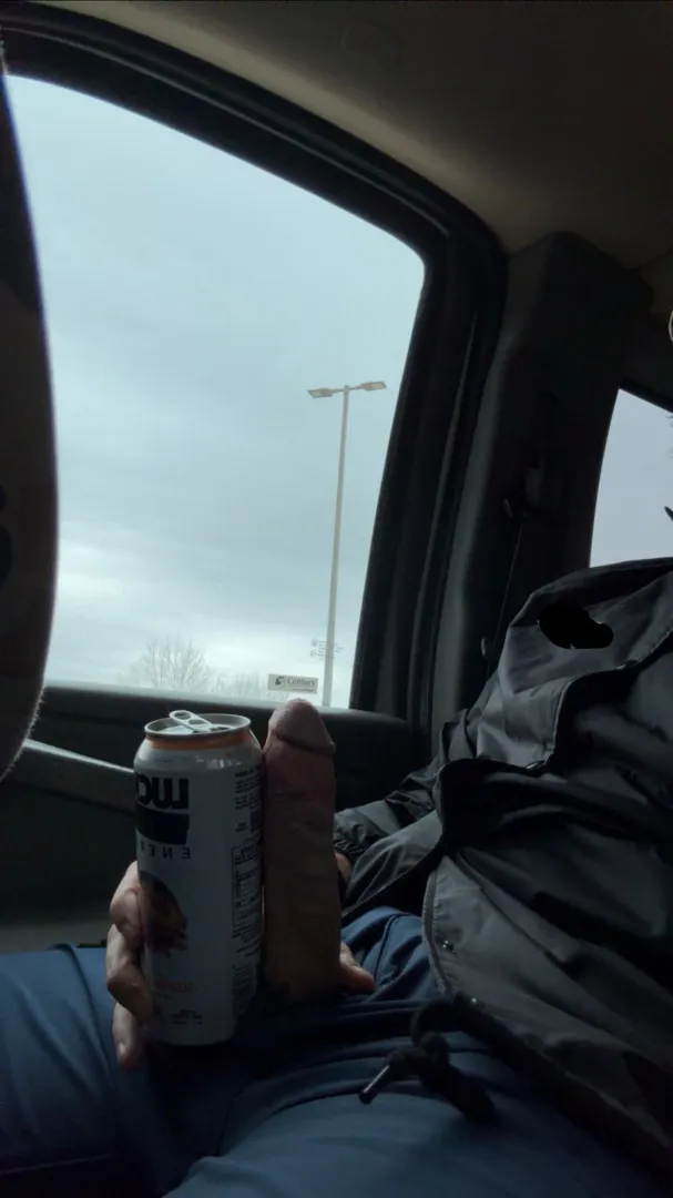 33M4F looking for NSA