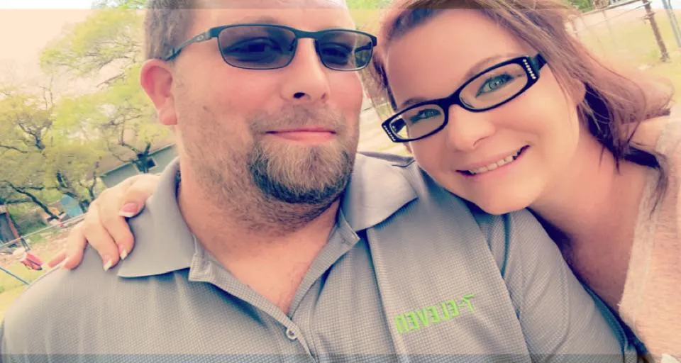 34 bi female & 40 straight male seeking couple message us and see if we are a good match 