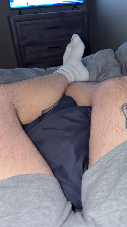 (34) straight for sfw/nsfw bromance. Snow day boredom. Snap and tele in profile!