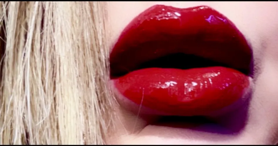 34 [T4M] #Andersonville - Pretty and passable girl seeks hot guy to service orally.
