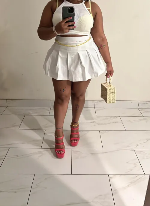 35 [F4MF] - Black Unicorn on Vacation in Waikiki